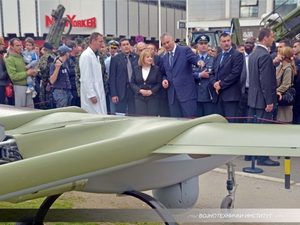 Учешће ВТИ на централној прослави Дана Војске у Лесковцу 